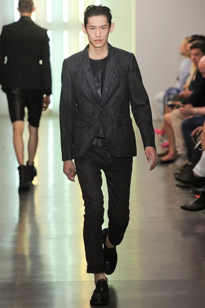 Look 29